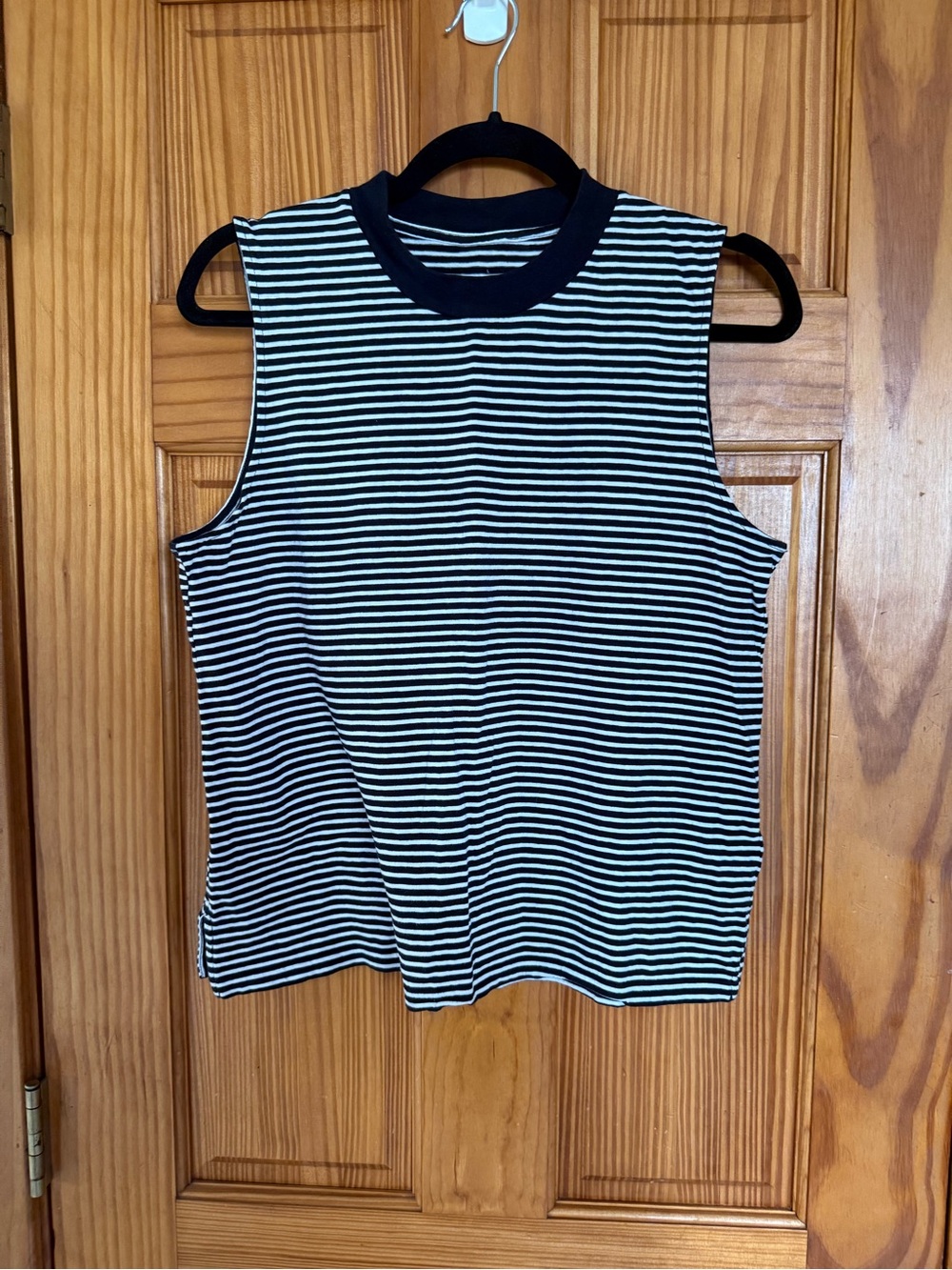Everlane Striped Sleeveless Knit Tank - Black & White, Size Large